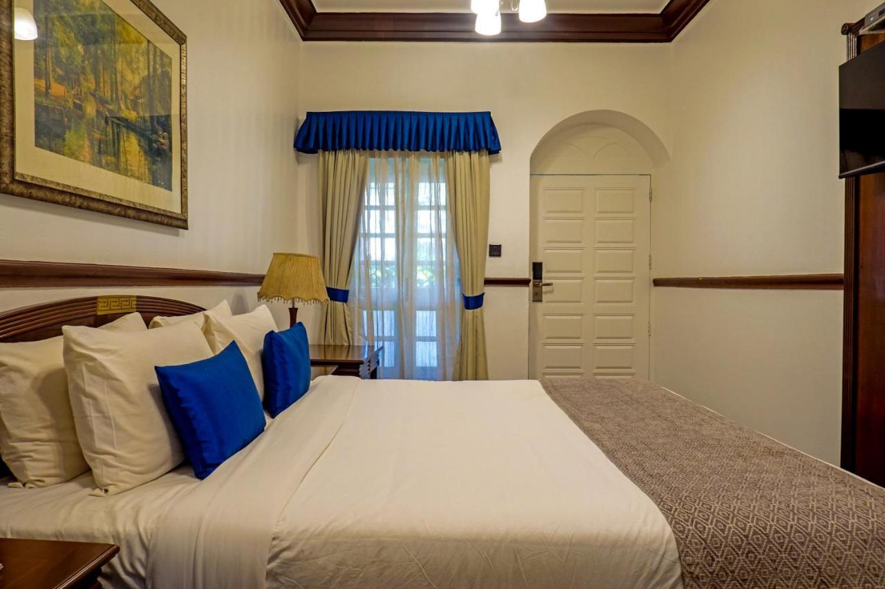 Hotel Citrus Chambers Mahābaleshwar Esterno foto