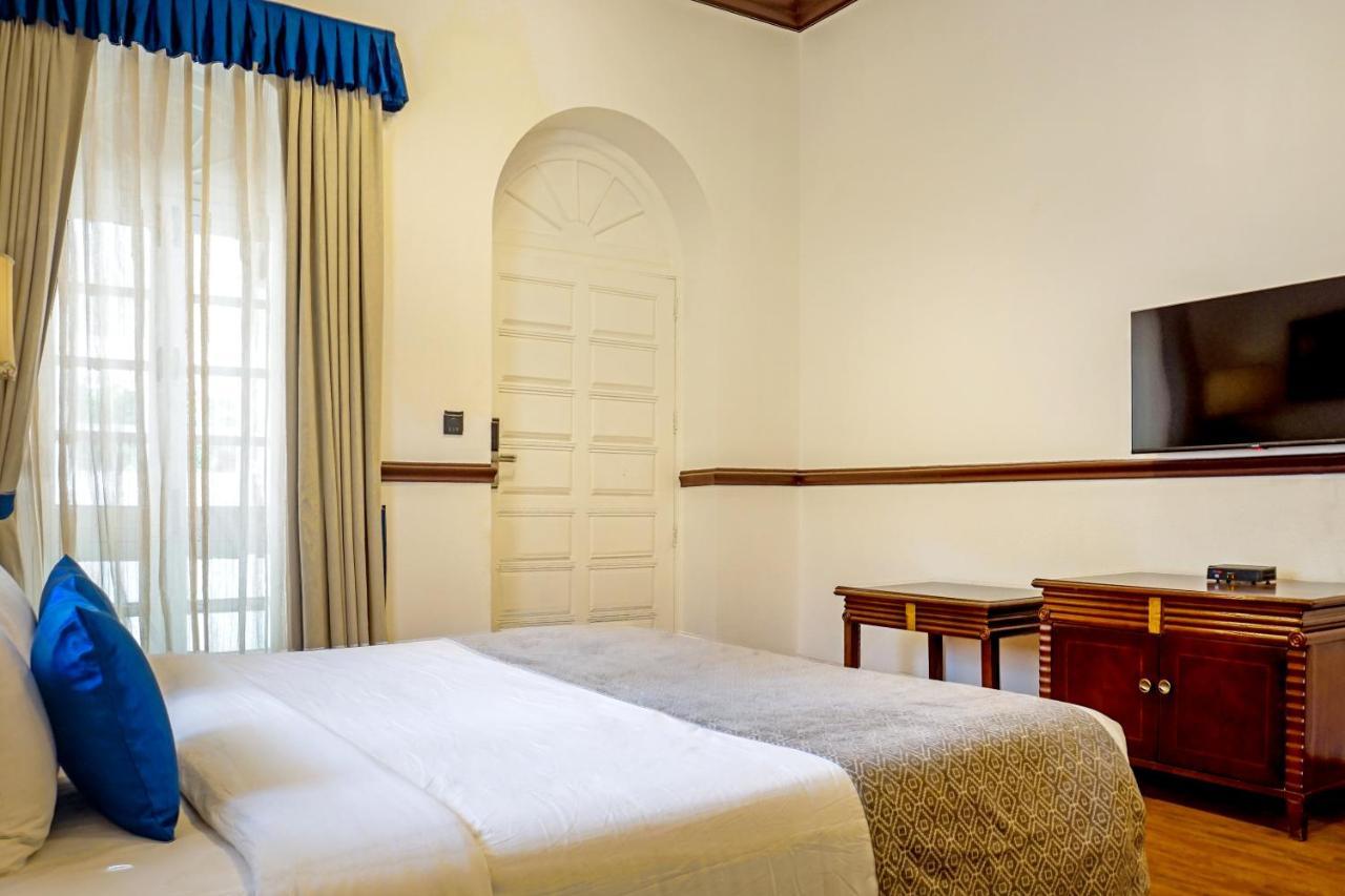 Hotel Citrus Chambers Mahābaleshwar Esterno foto
