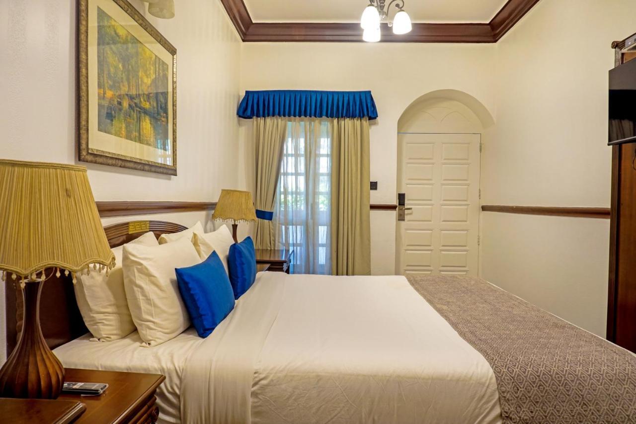 Hotel Citrus Chambers Mahābaleshwar Esterno foto