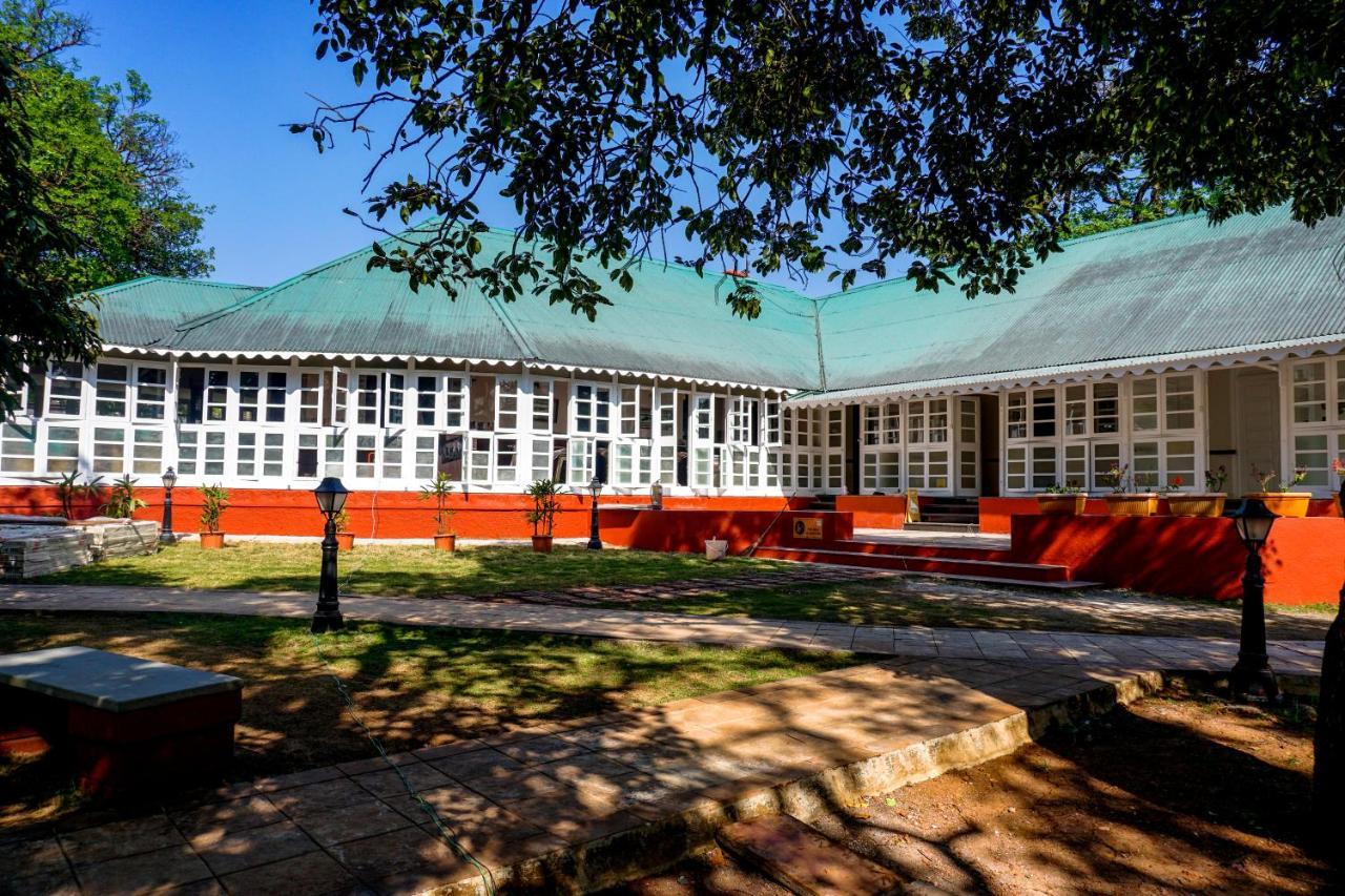 Hotel Citrus Chambers Mahābaleshwar Esterno foto