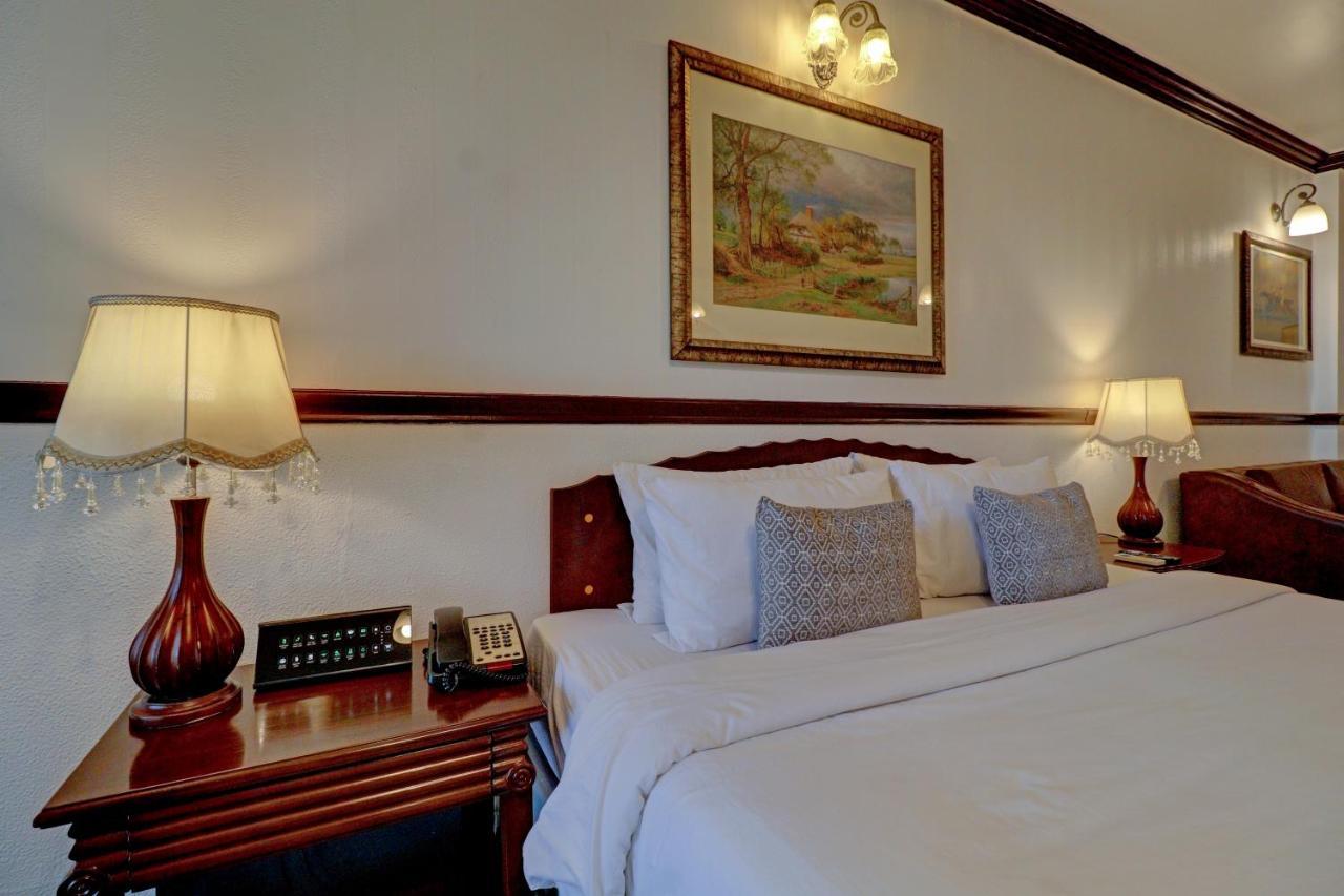 Hotel Citrus Chambers Mahābaleshwar Esterno foto