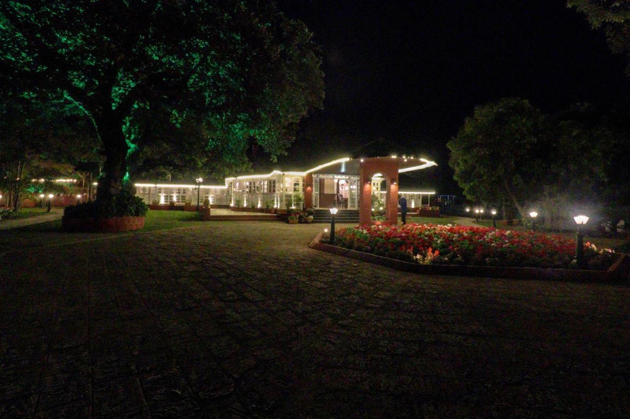 Hotel Citrus Chambers Mahābaleshwar Esterno foto