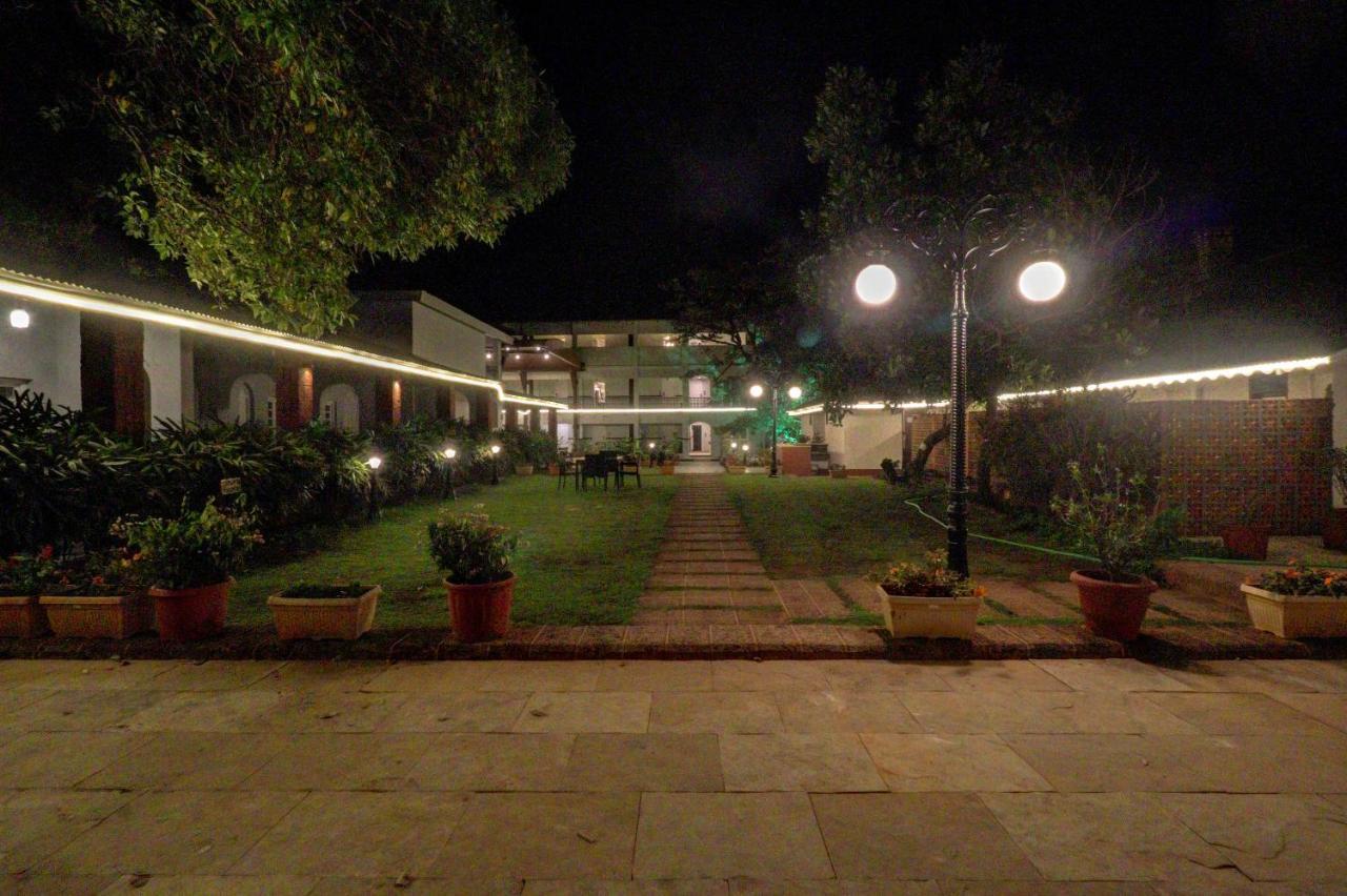 Hotel Citrus Chambers Mahābaleshwar Esterno foto